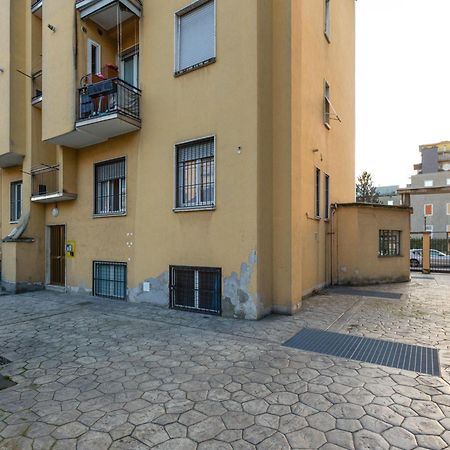 Affori M3 - Modern And Cozy Studio Milan Luaran gambar
